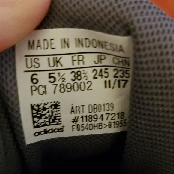 New in Box: adidas CCF Ilation 2.0K - Picture 6 of 8